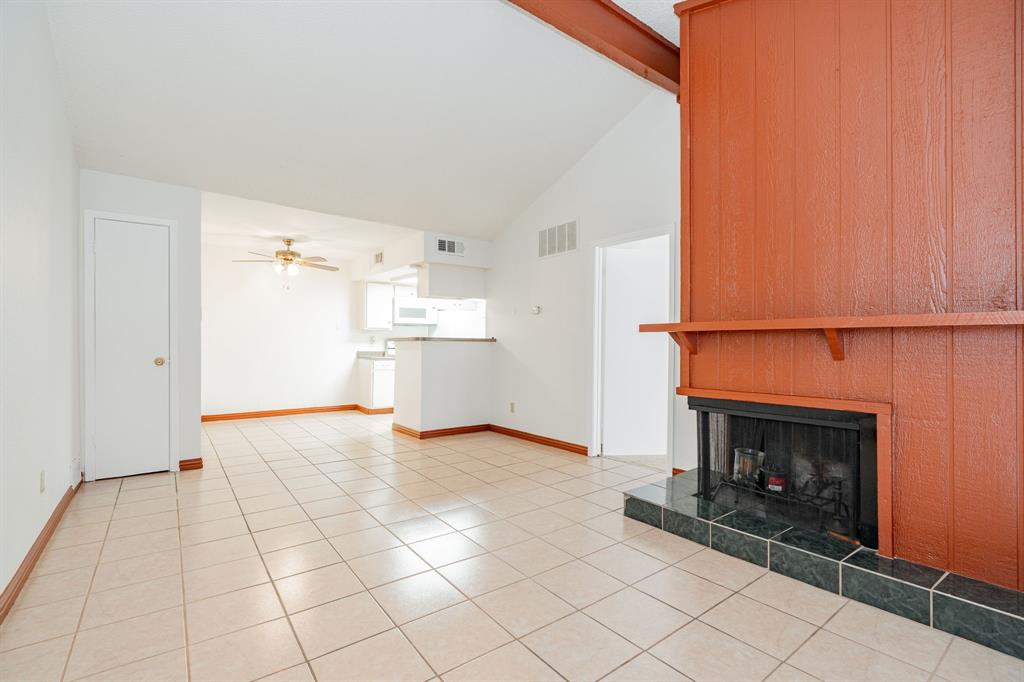listing main picture
