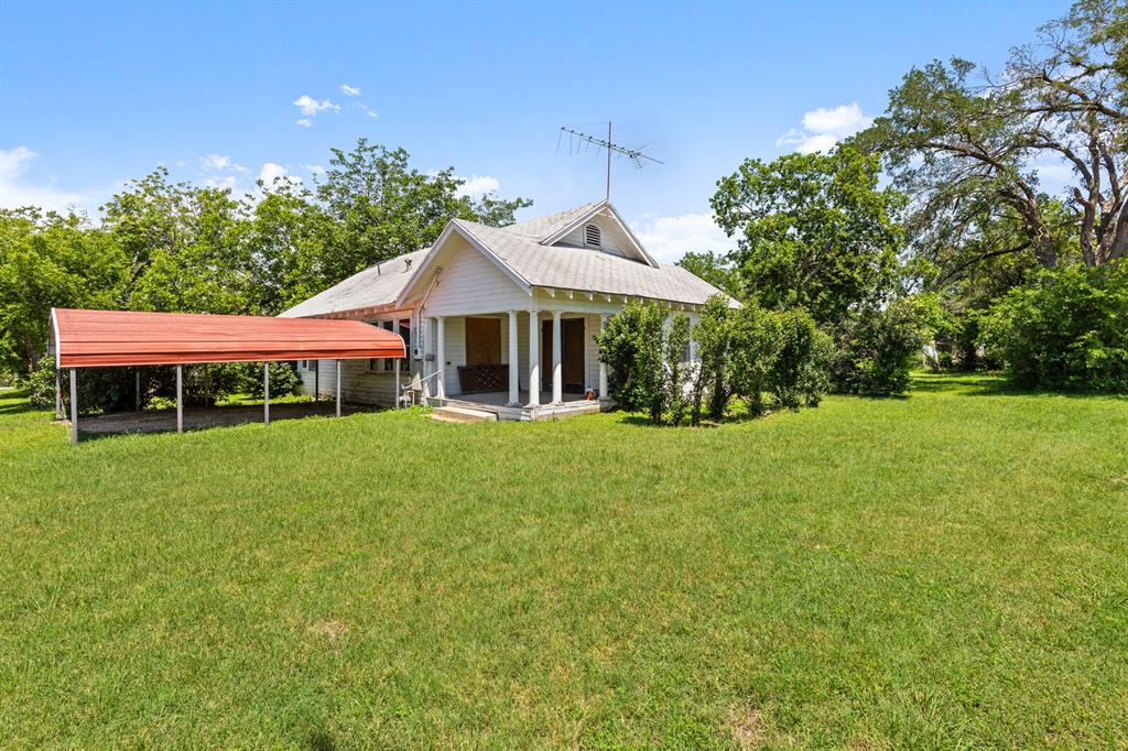 listing main picture