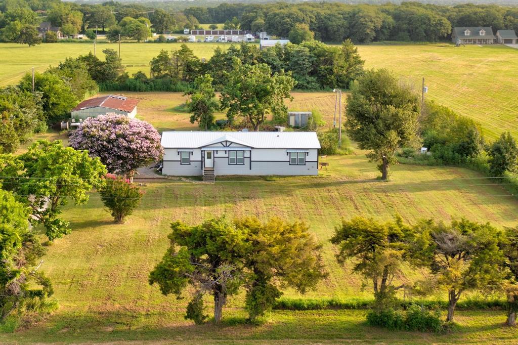 listing main picture