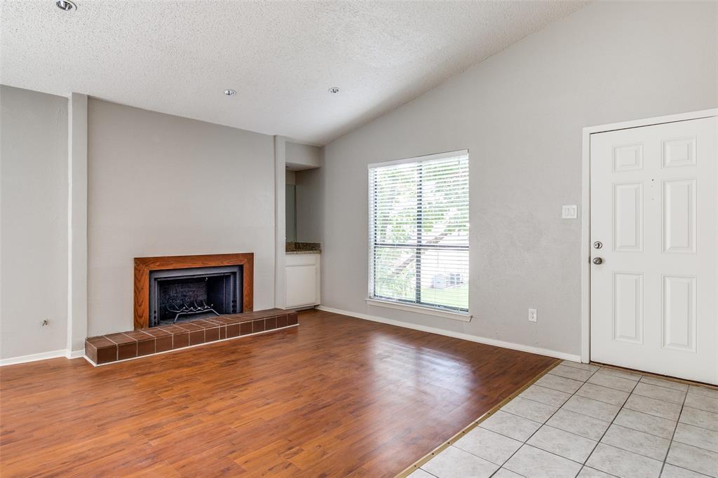 listing main picture