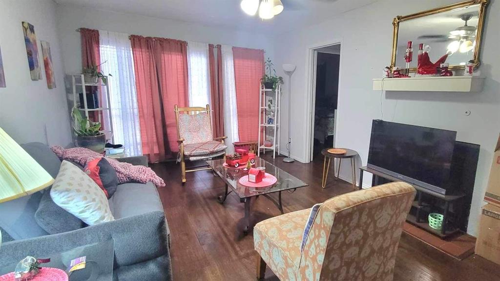 listing main picture