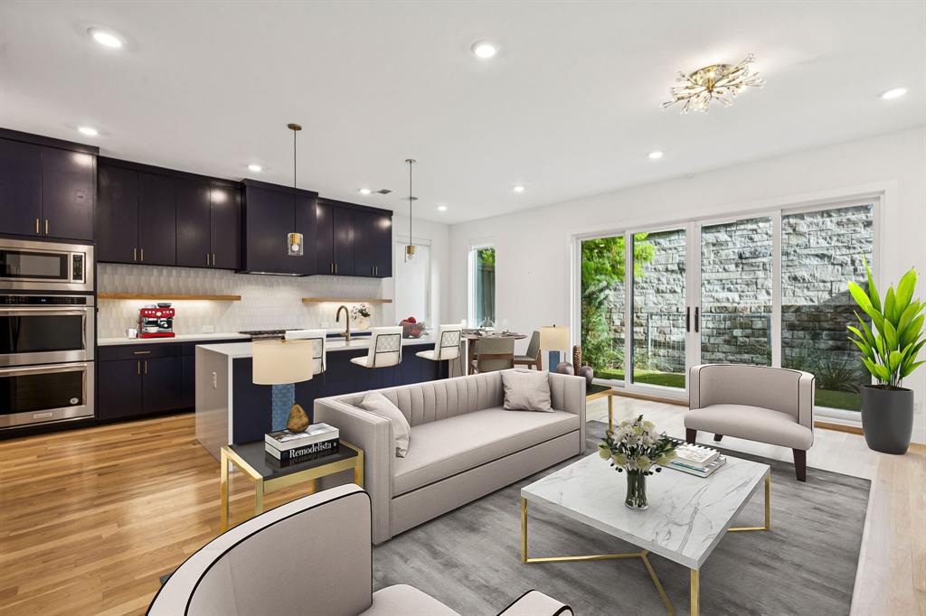 listing main picture