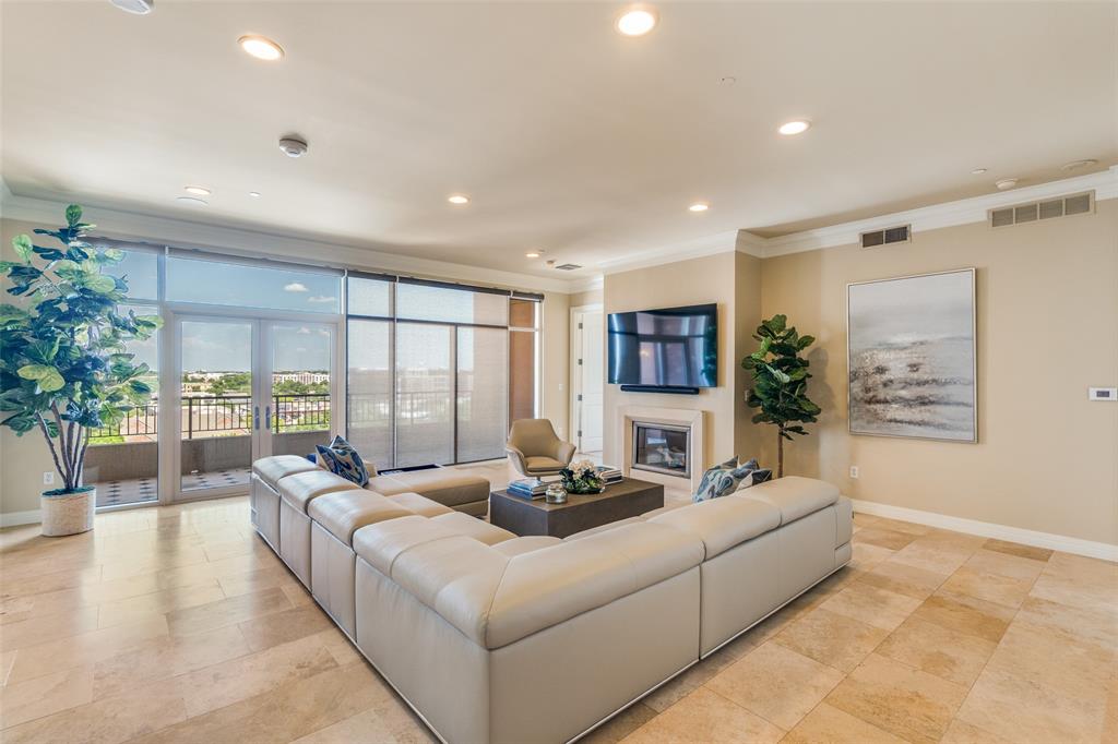 listing main picture