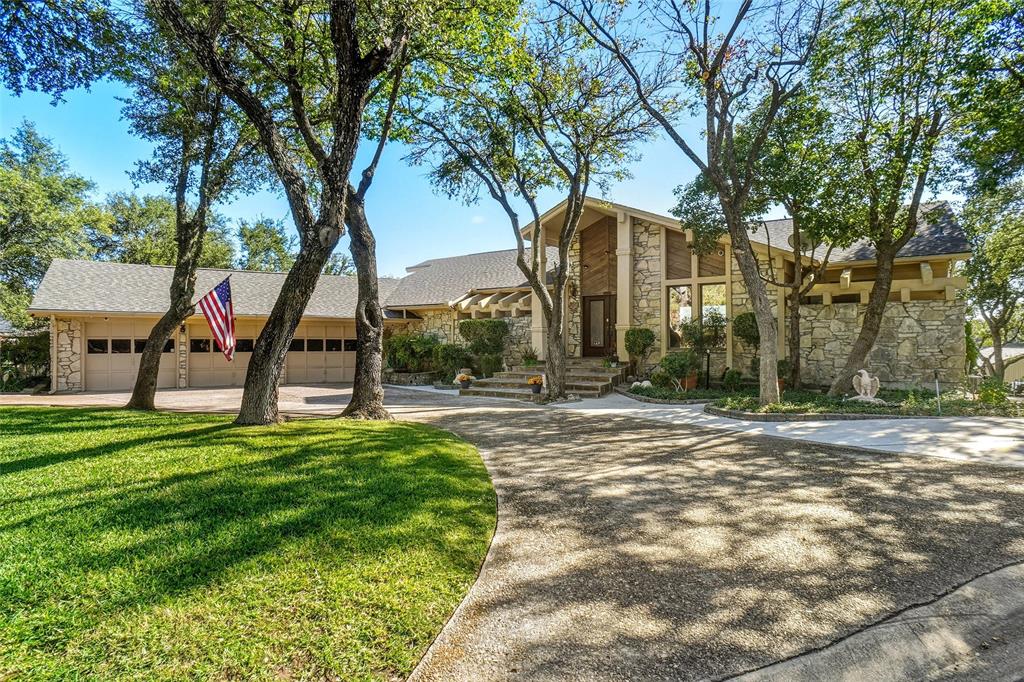 listing main picture