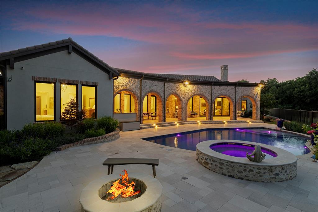 listing main picture