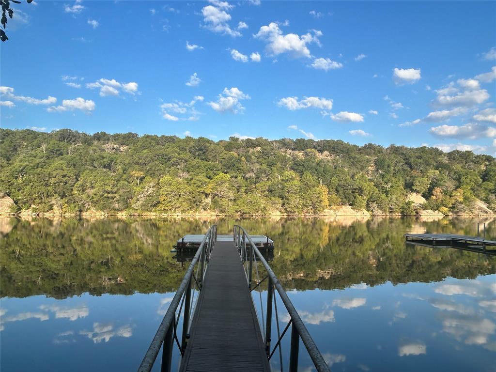 listing main picture