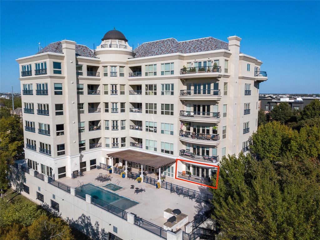 listing main picture