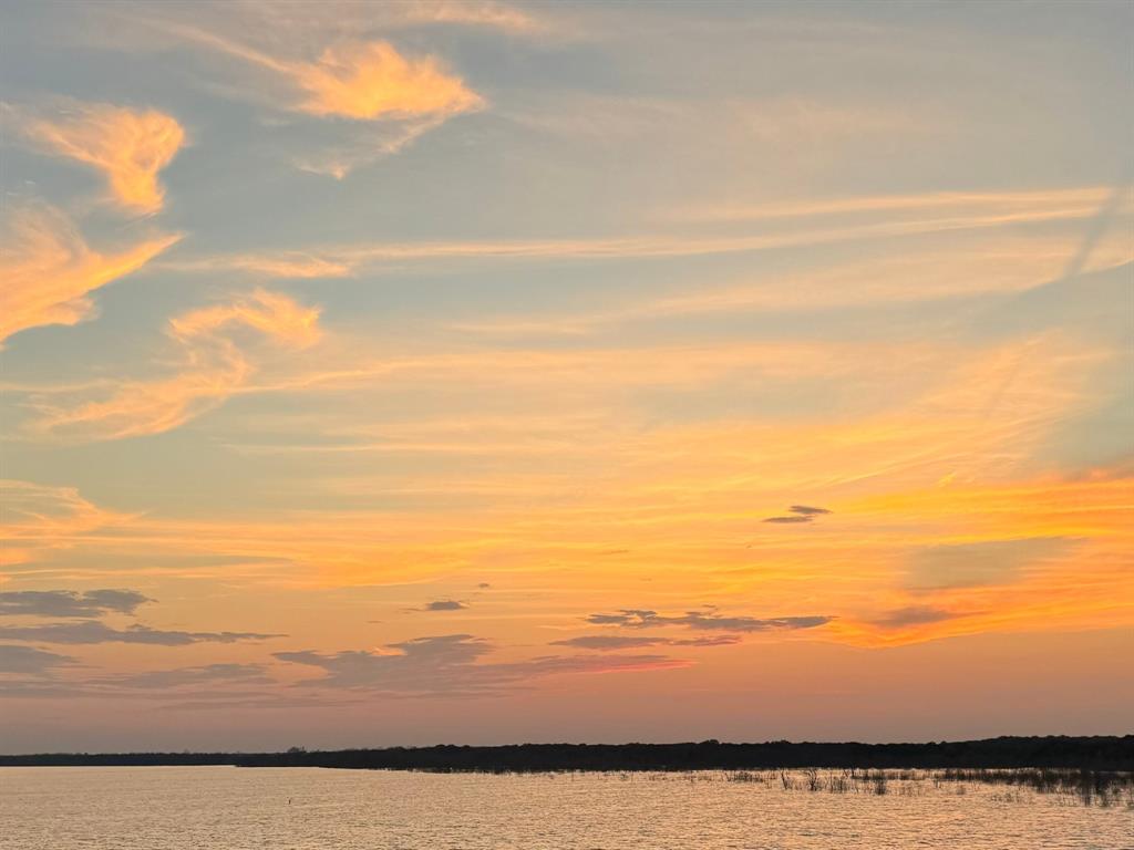 listing main picture