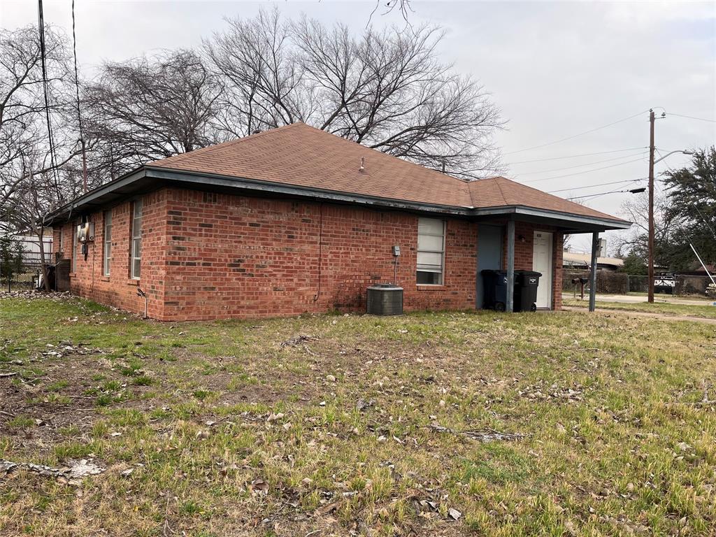 listing main picture