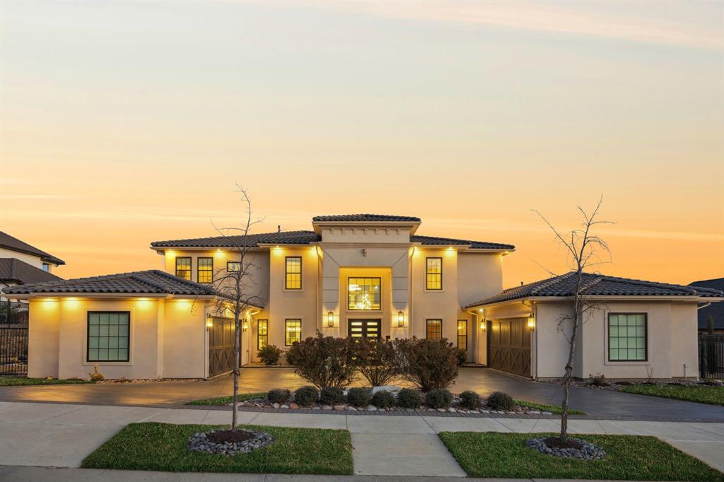 listing main picture