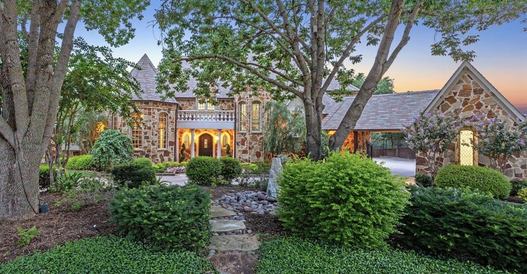 listing main picture