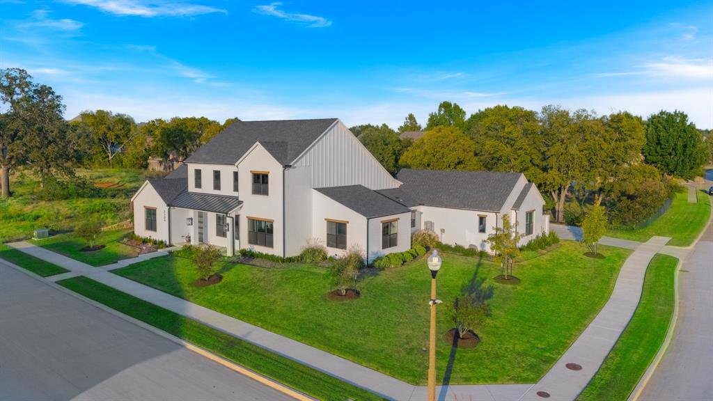 listing main picture