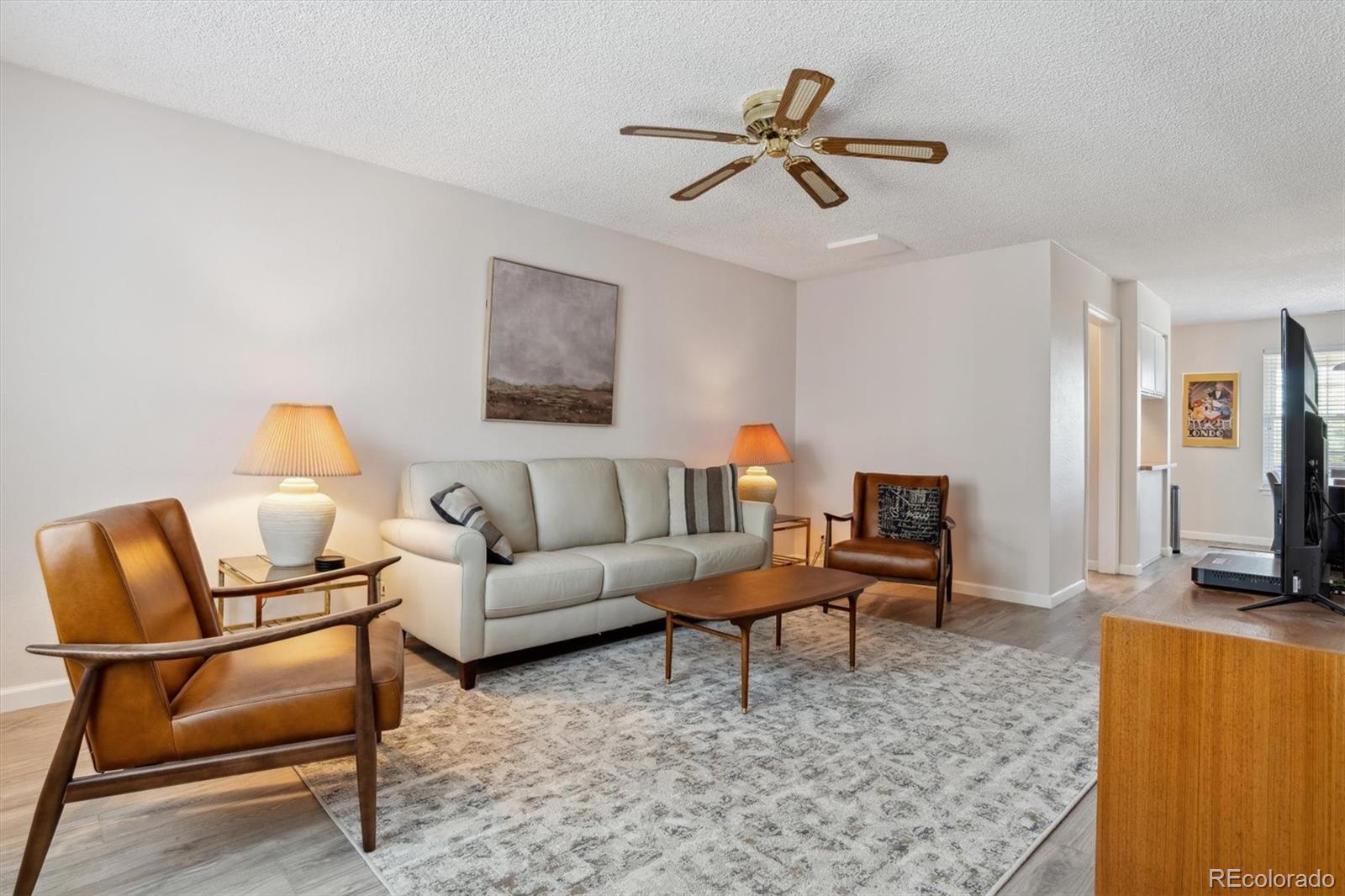 listing main picture