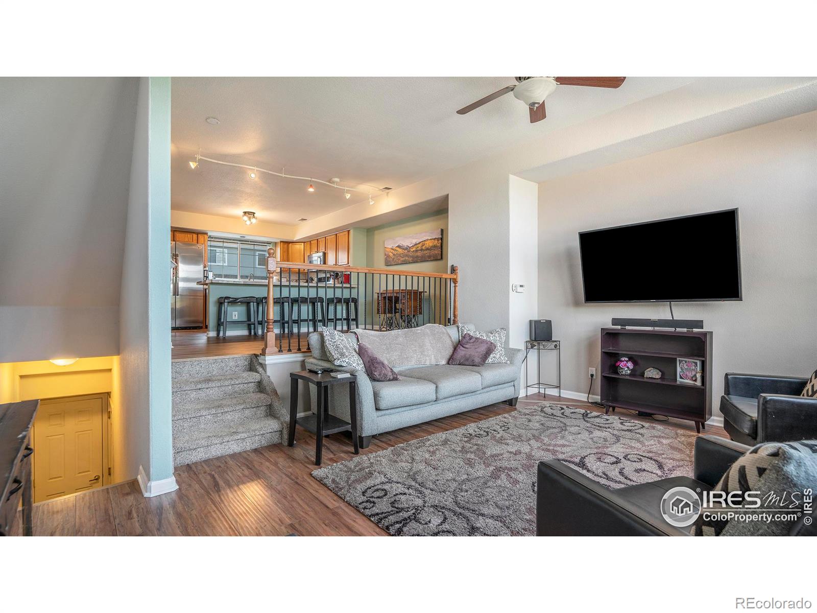 listing main picture