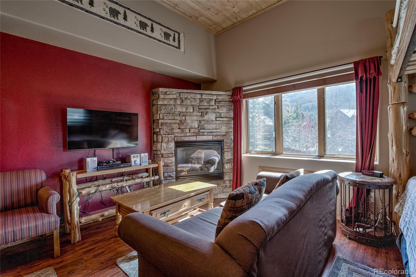listing main picture