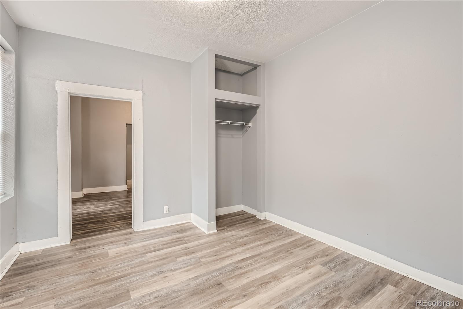 listing main picture