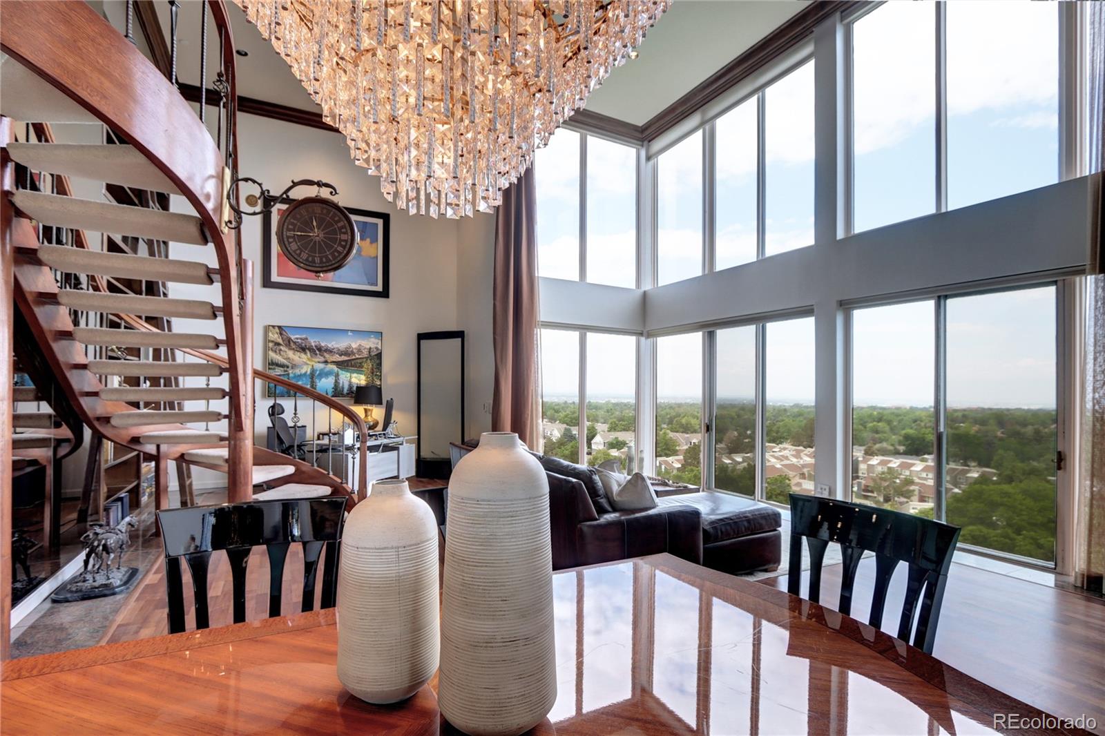 listing main picture