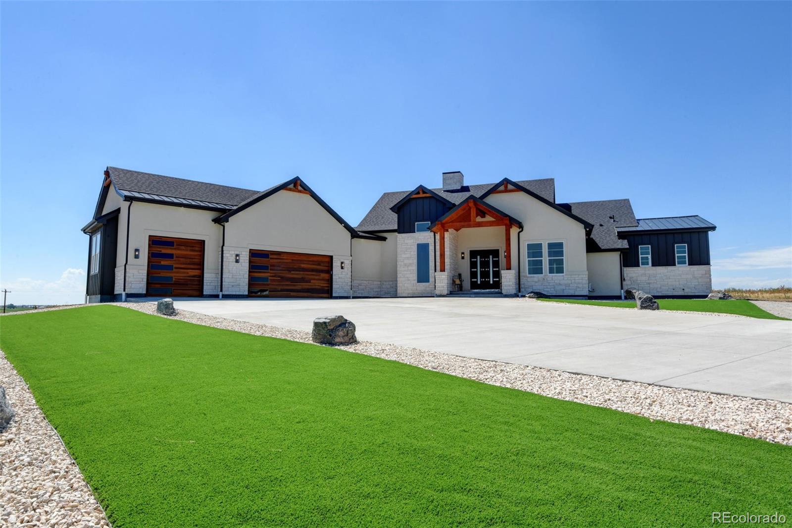 listing main picture