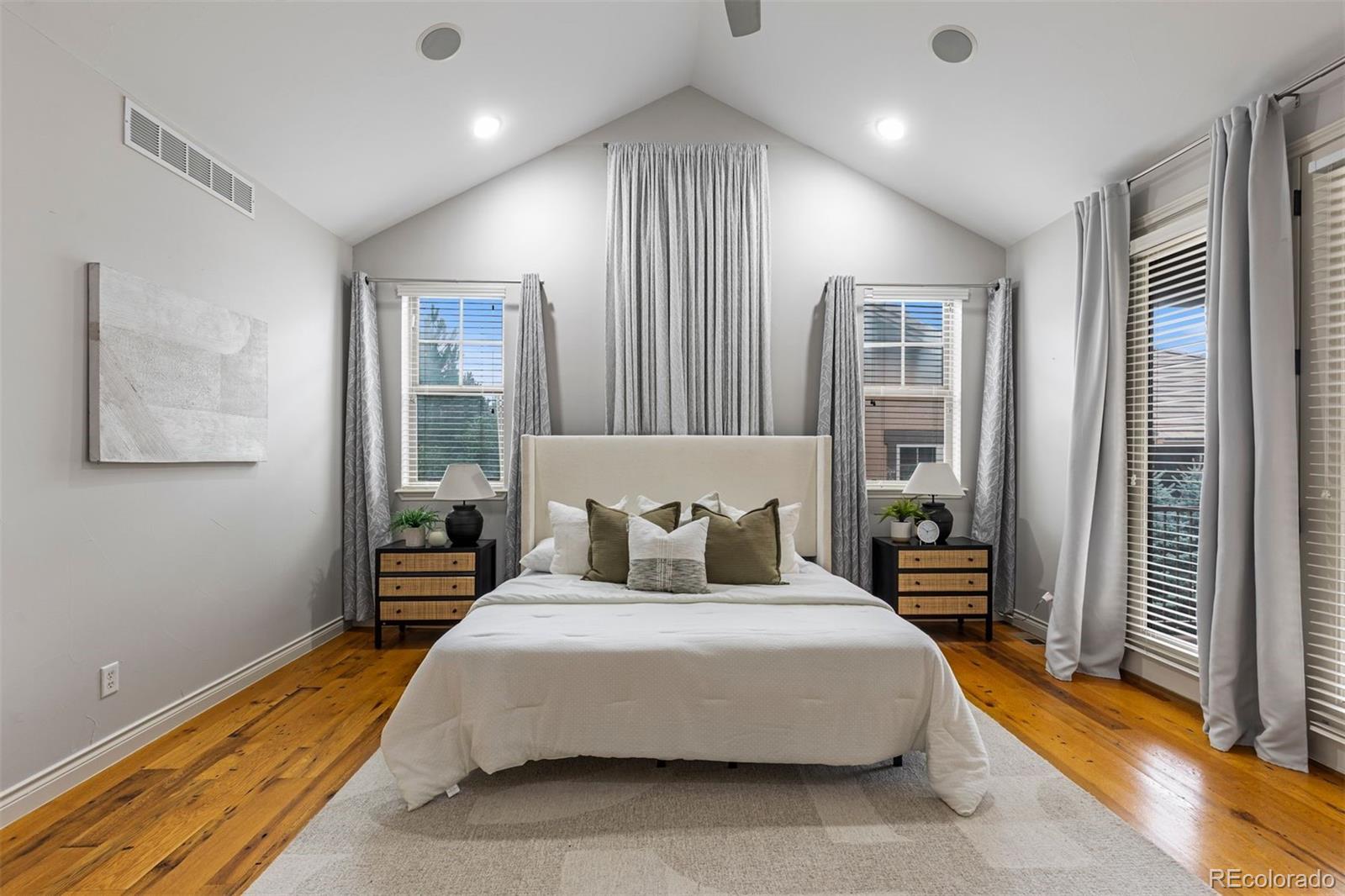 listing main picture