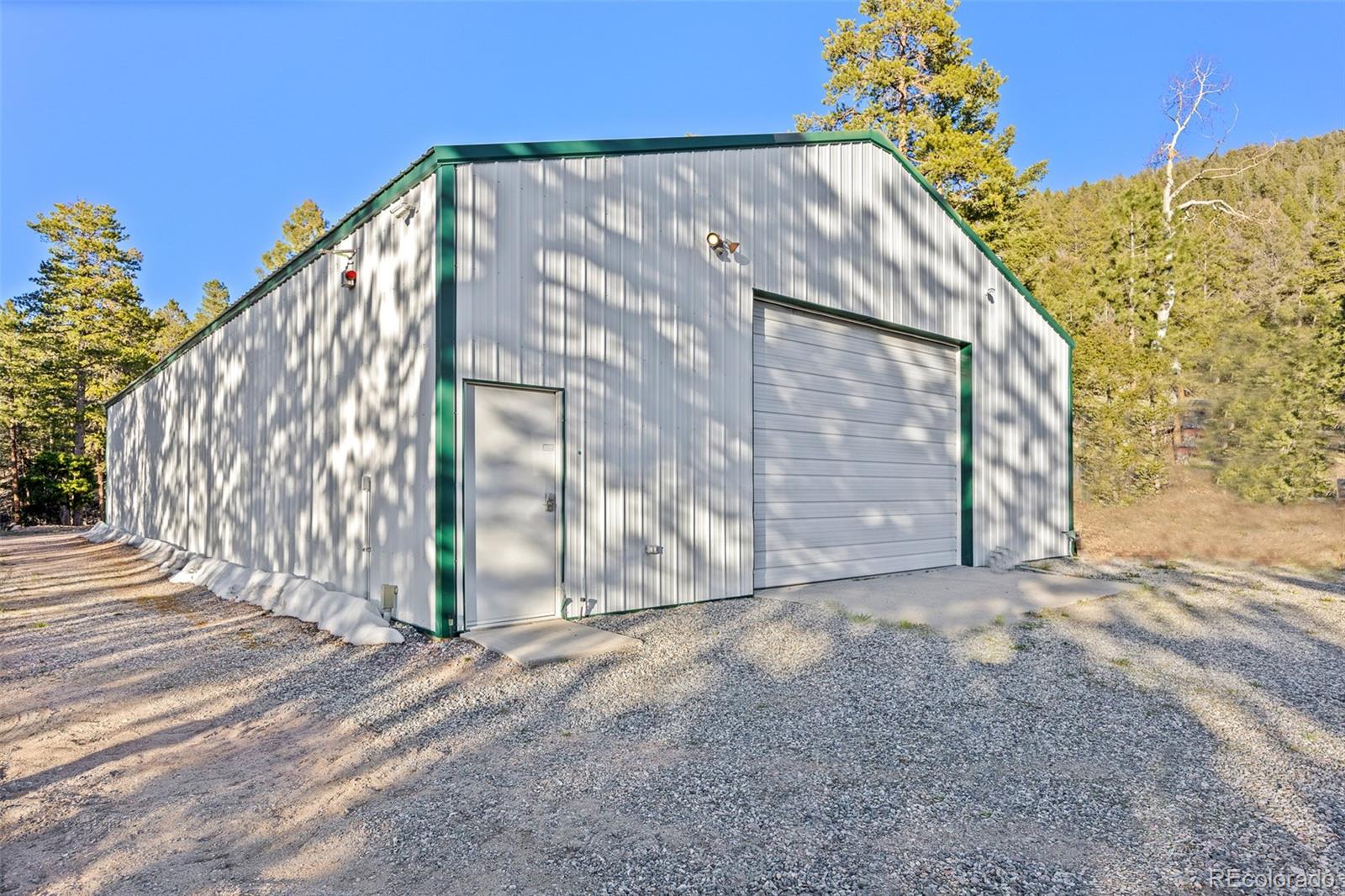 listing main picture