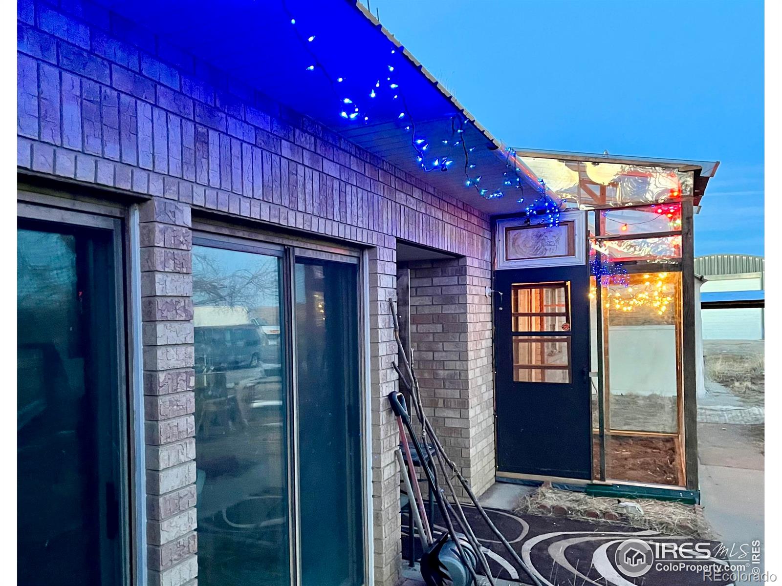 listing main picture