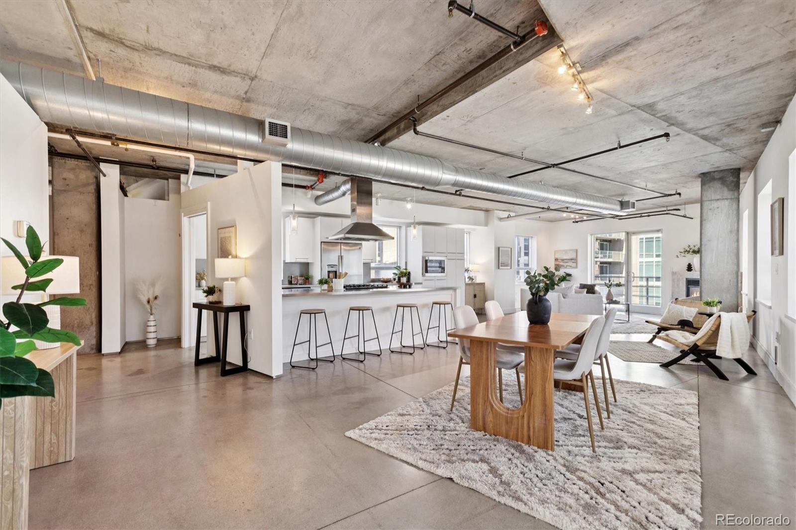 listing main picture