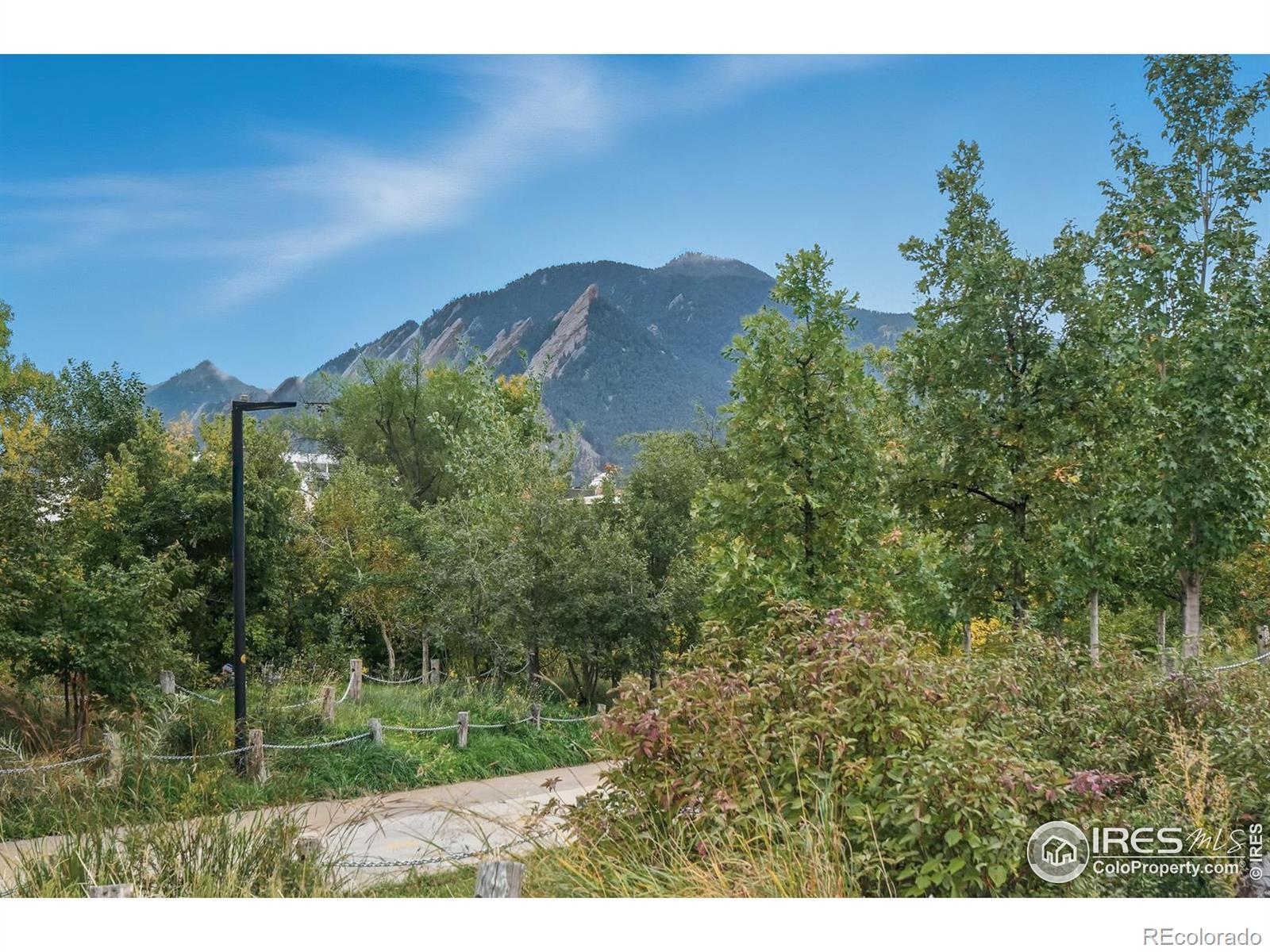 listing main picture