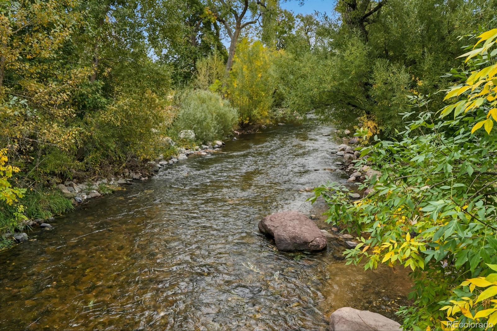 listing main picture