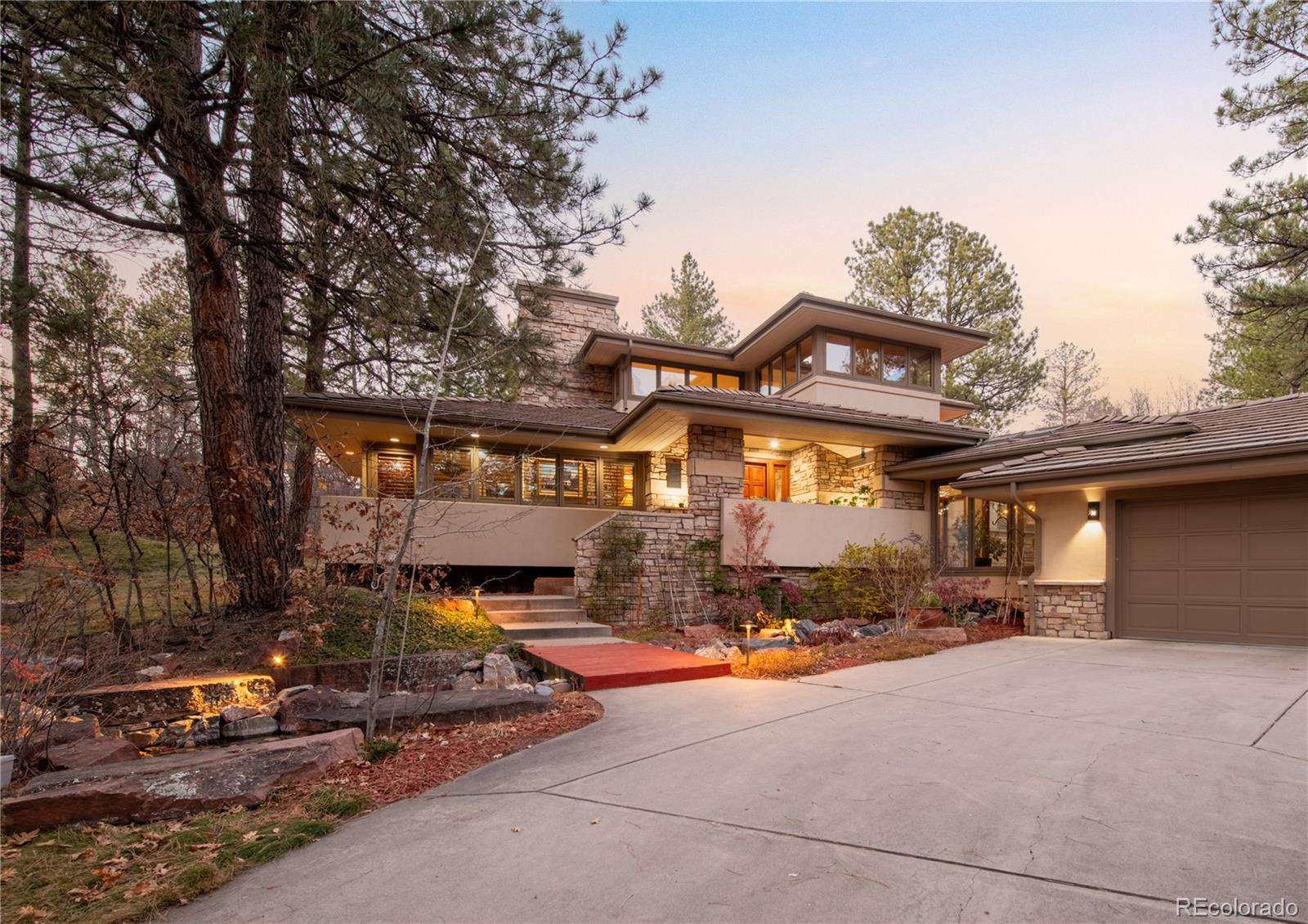 listing main picture