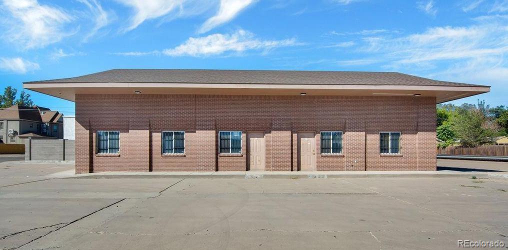 listing main picture