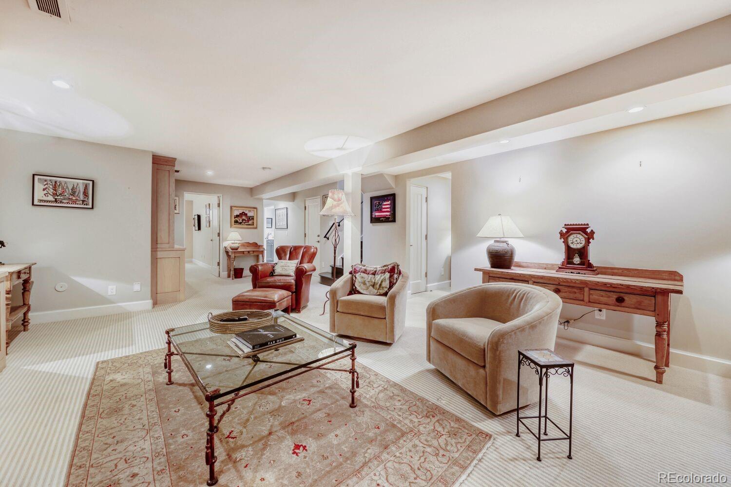 listing main picture