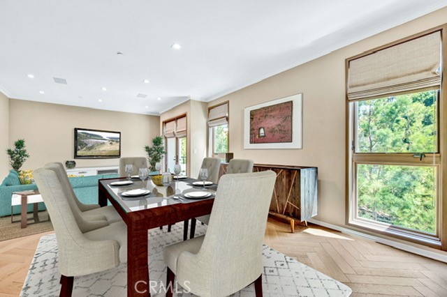 listing main picture