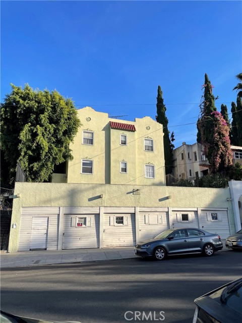listing main picture