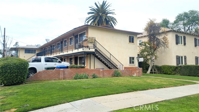 listing main picture