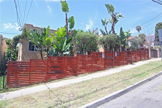 listing main picture