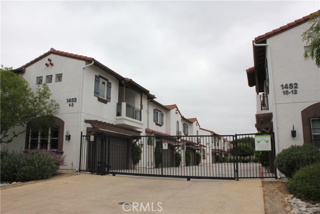 listing main picture
