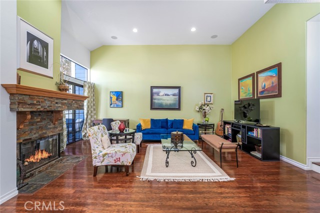 listing main picture
