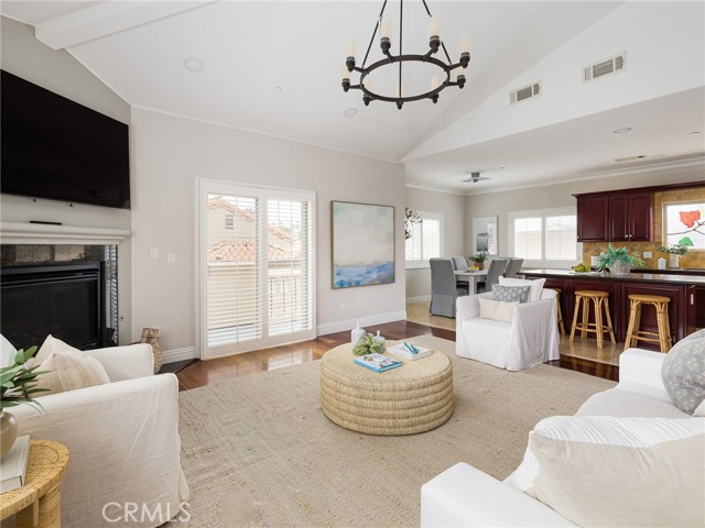 listing main picture