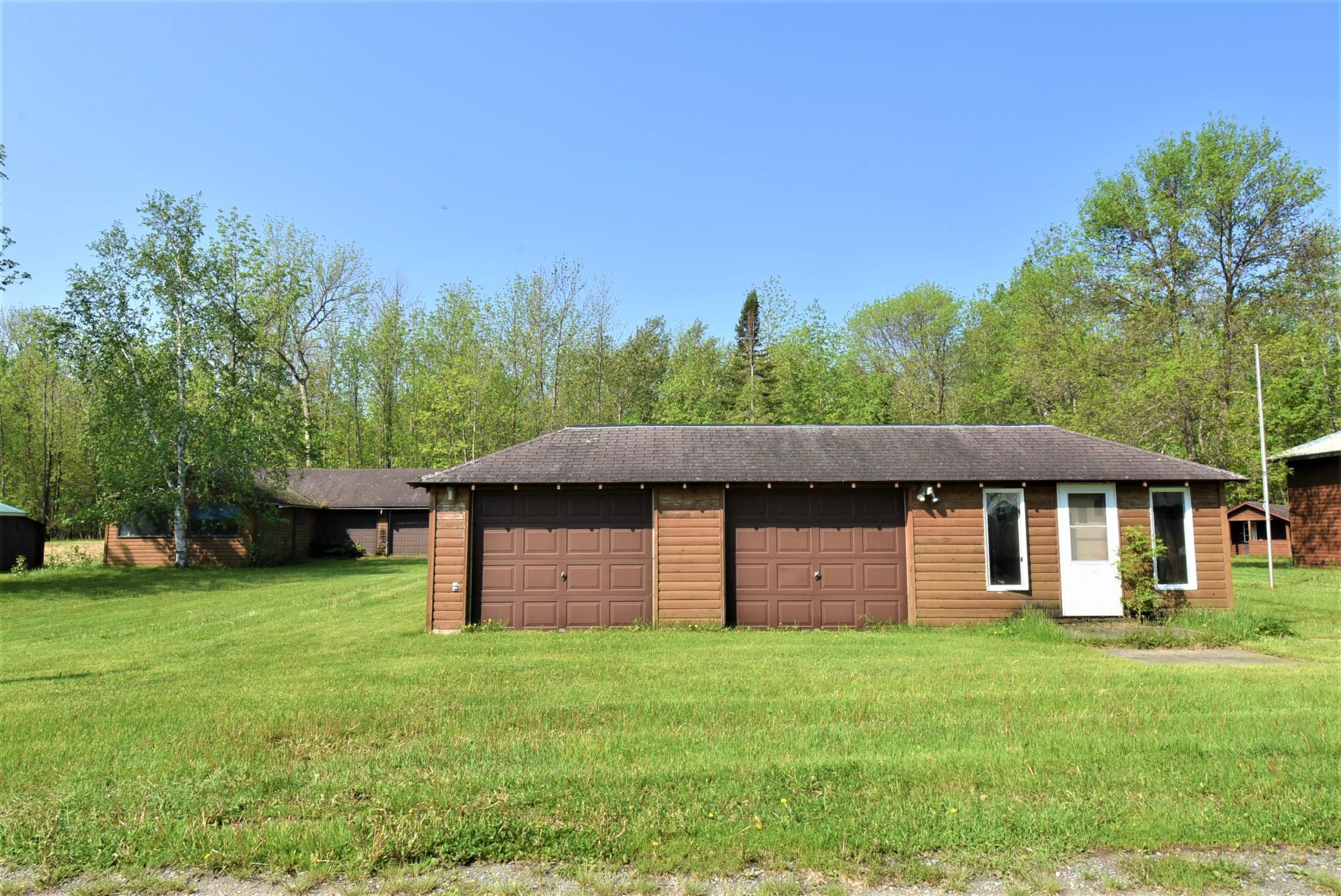 listing main picture