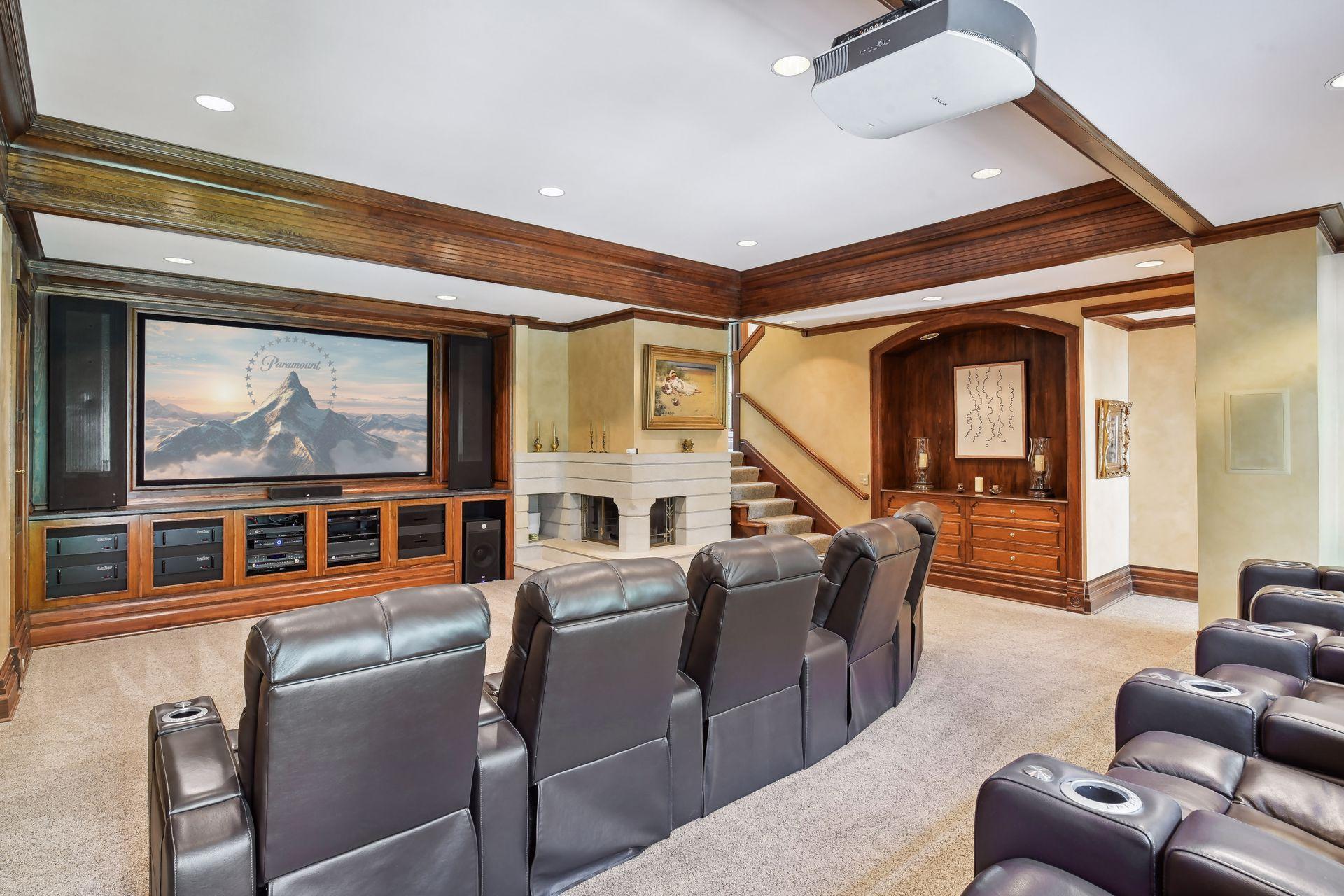 listing main picture