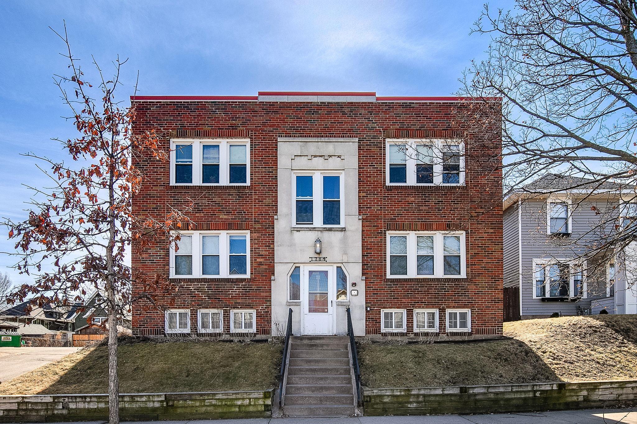 listing main picture