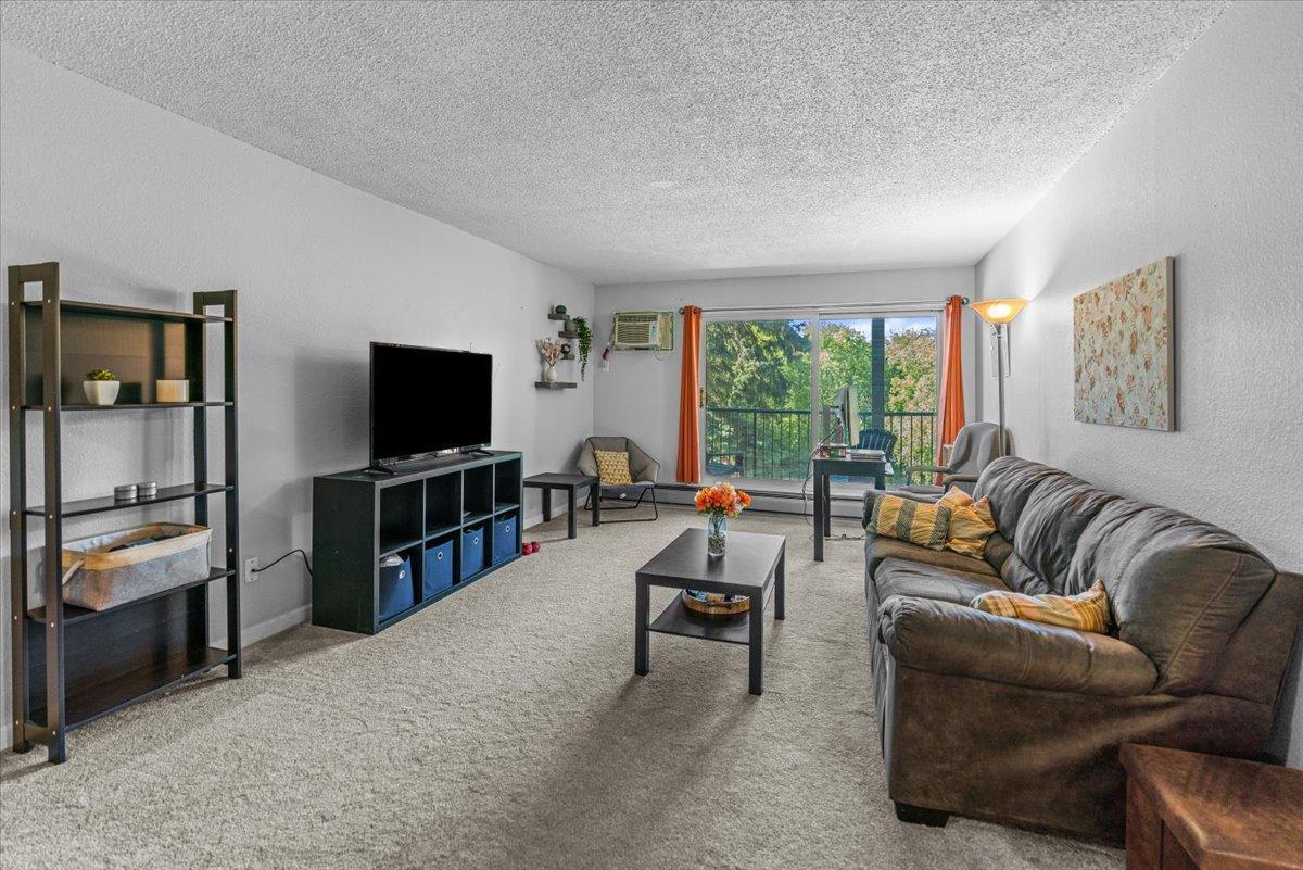 listing main picture