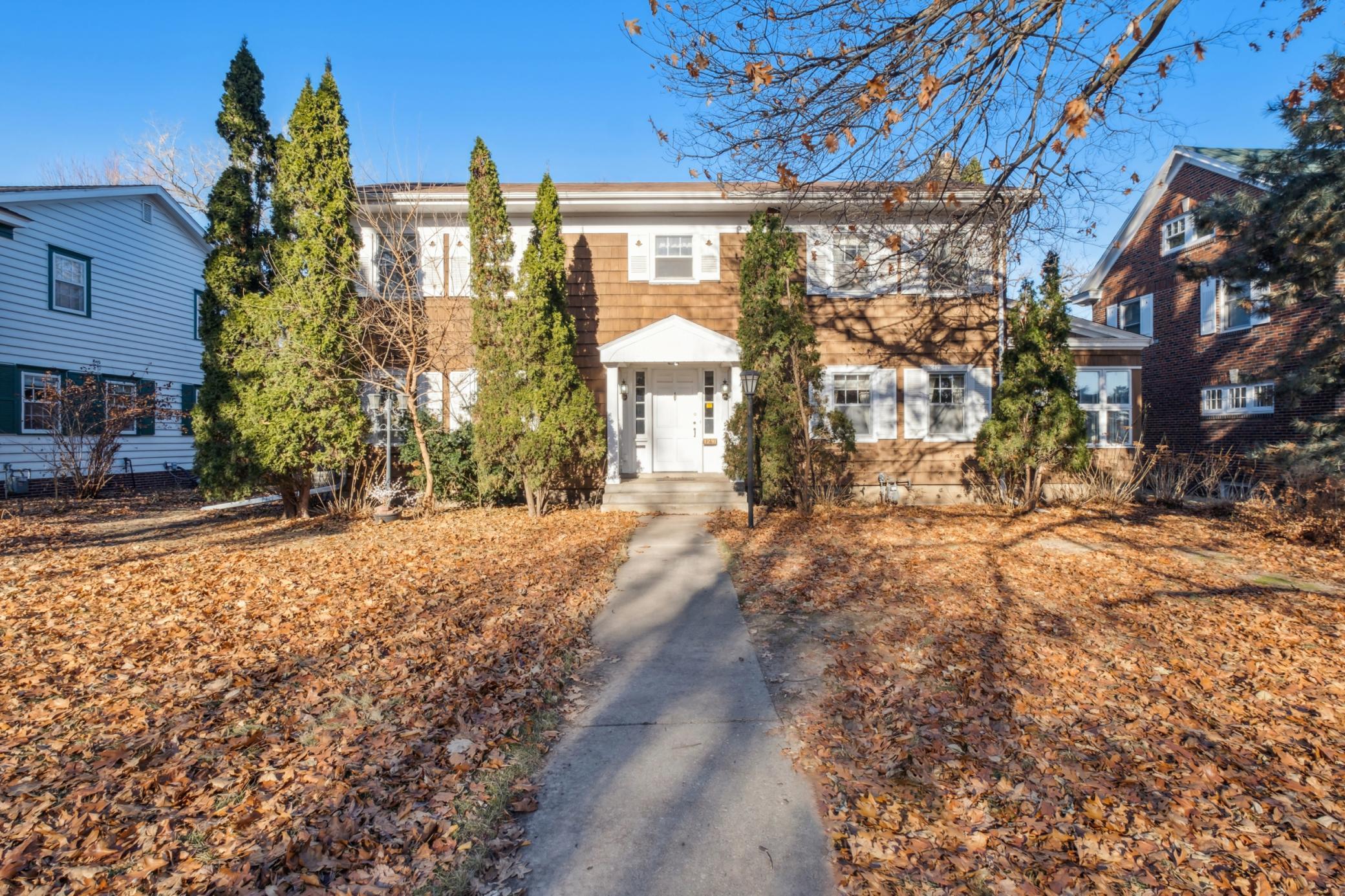 listing main picture