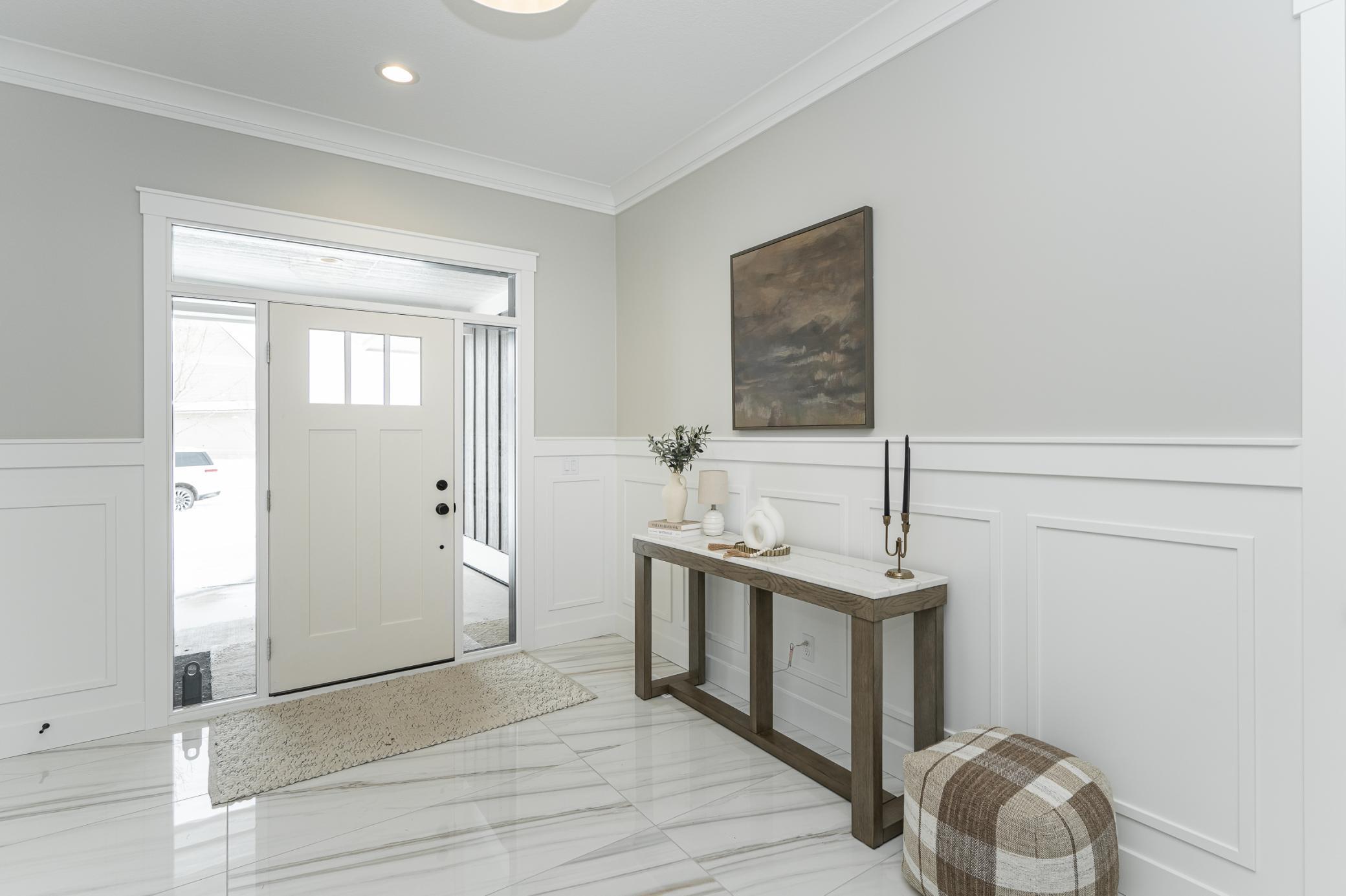 listing main picture