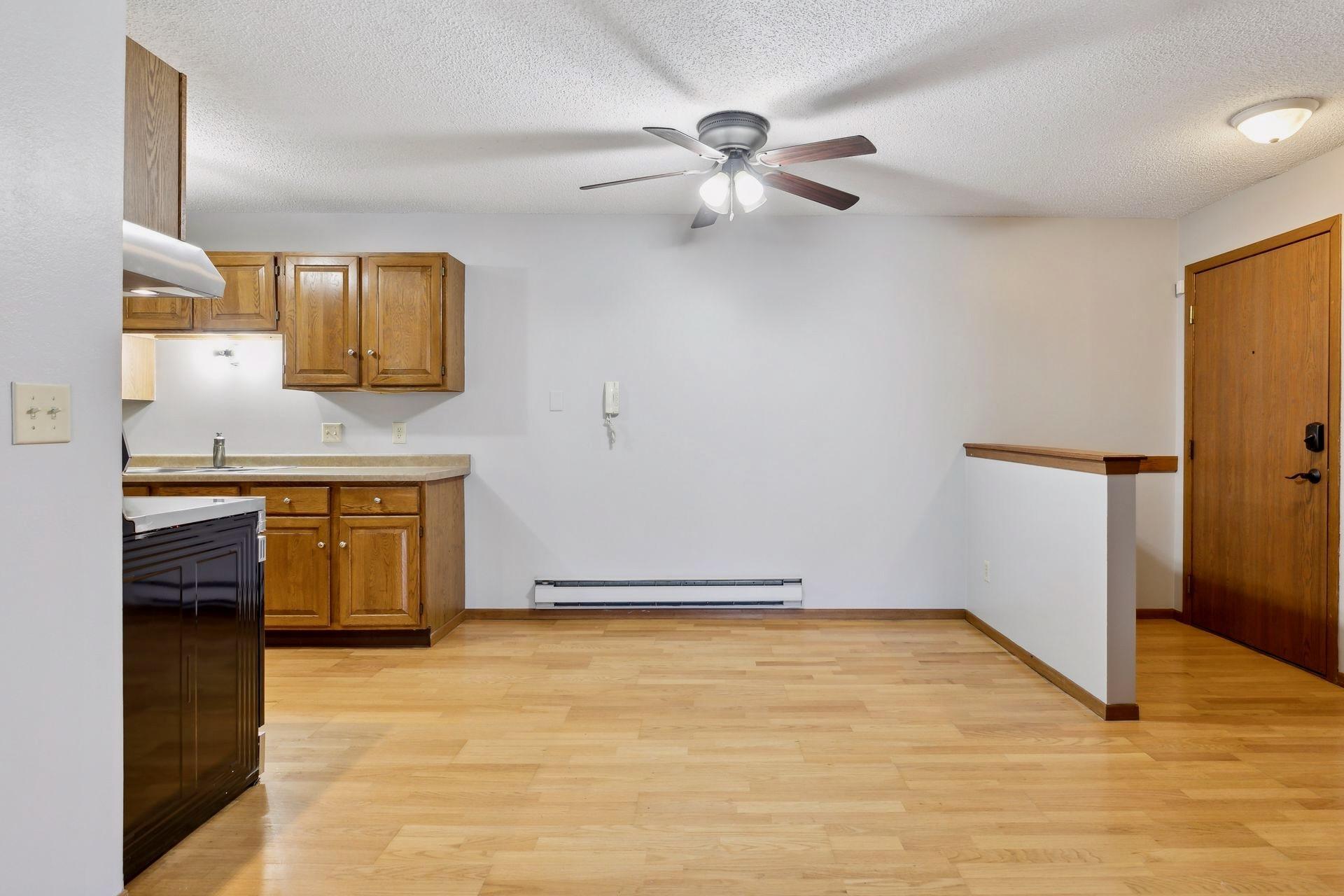 listing main picture
