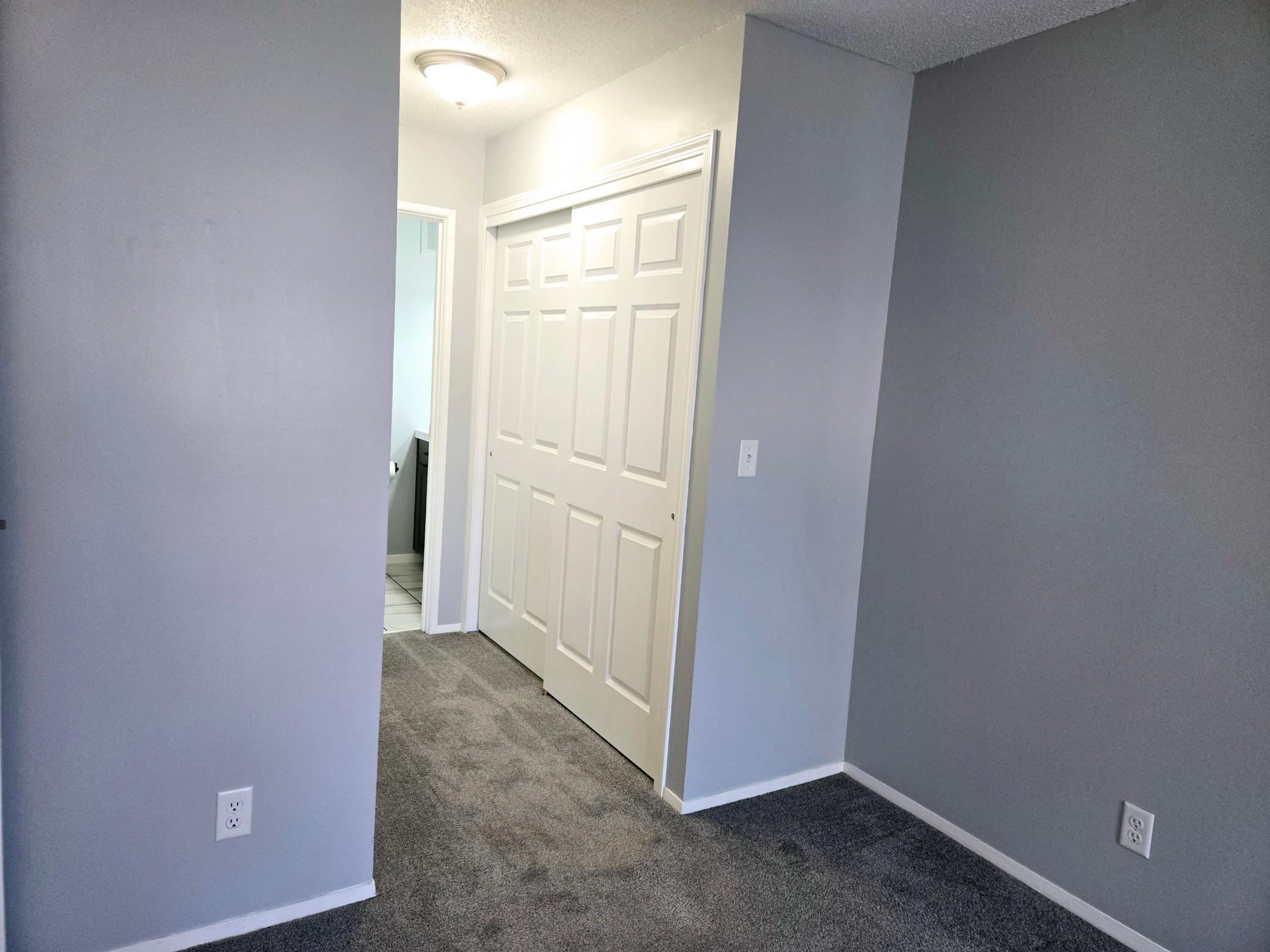 listing main picture