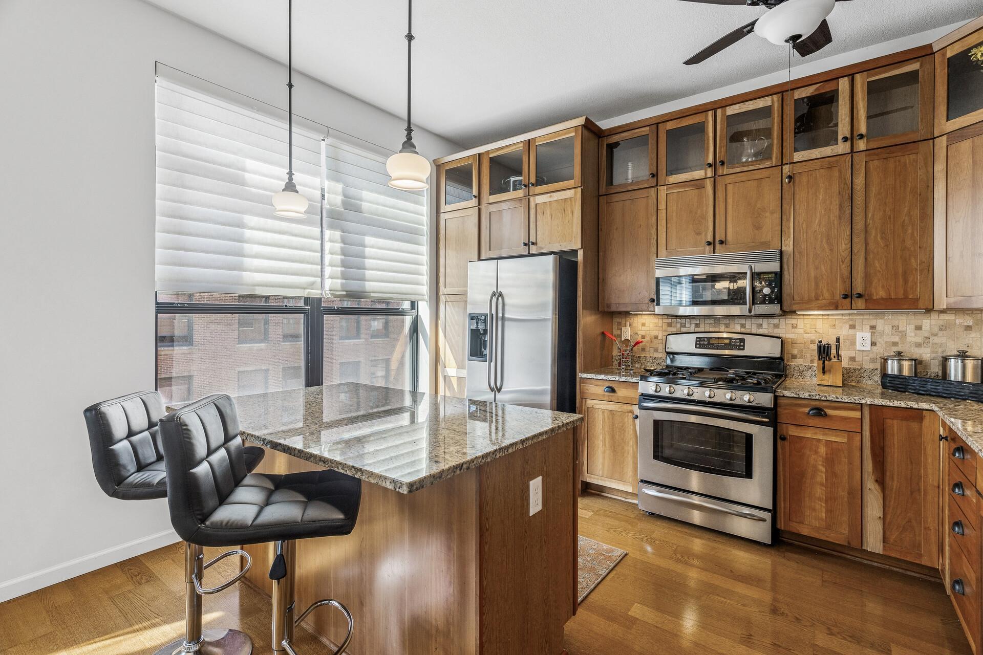 listing main picture