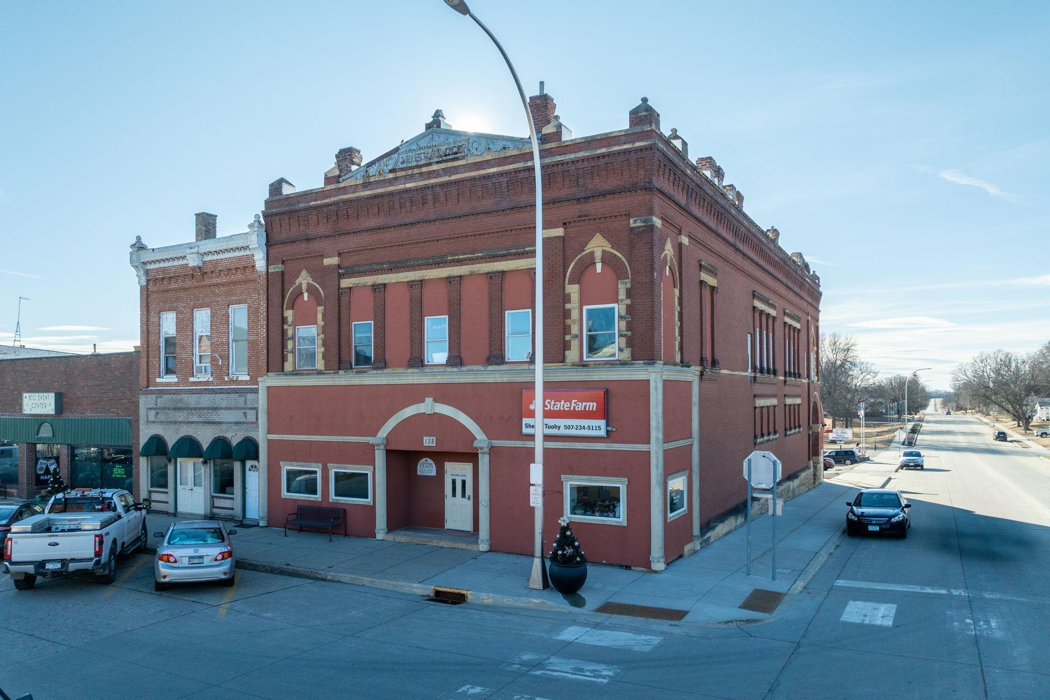 listing main picture