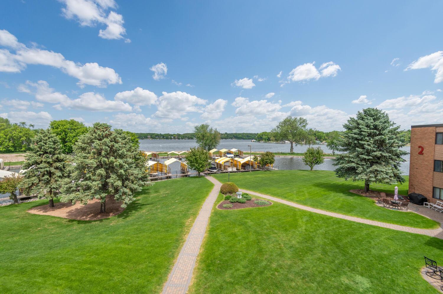 listing main picture