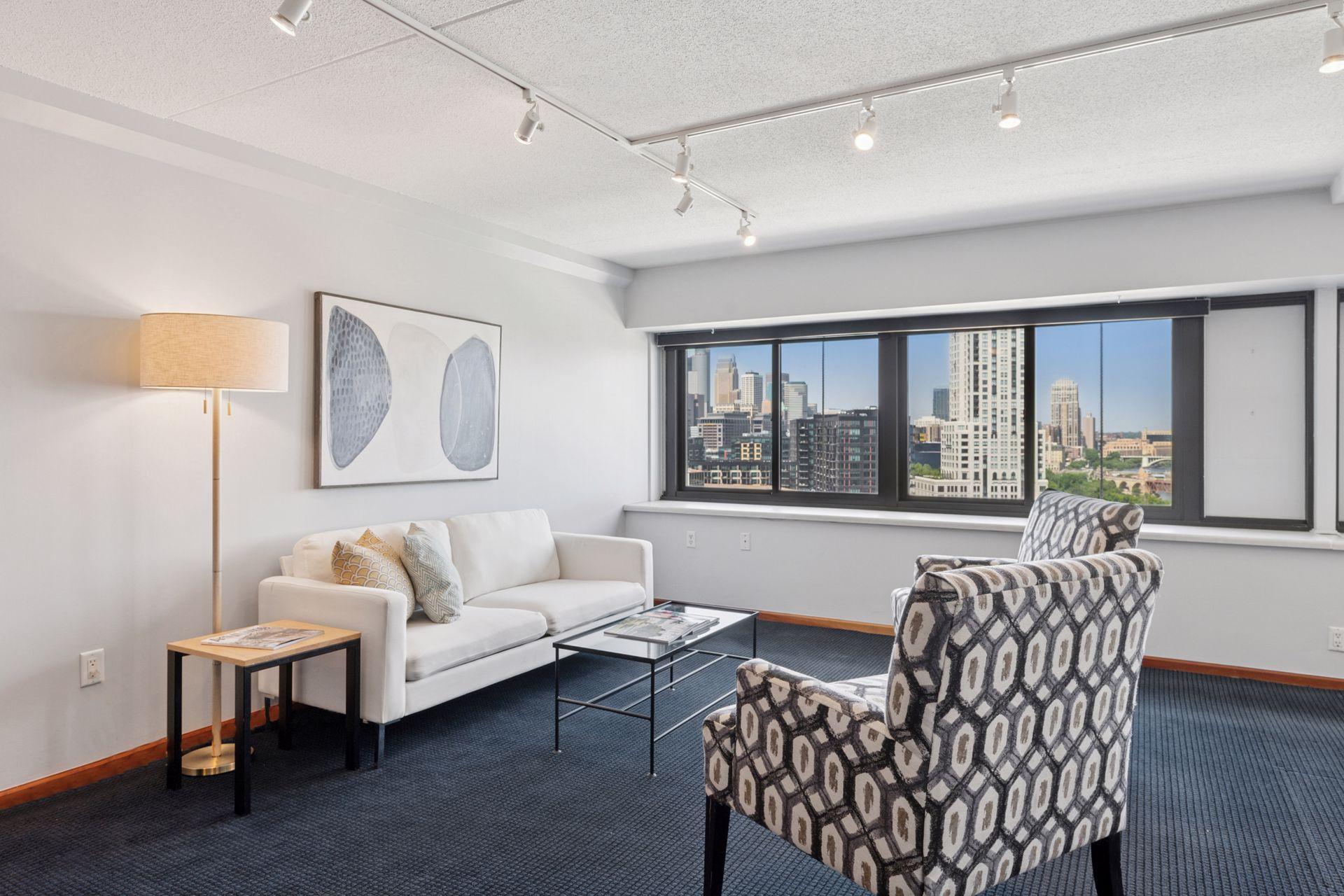 listing main picture